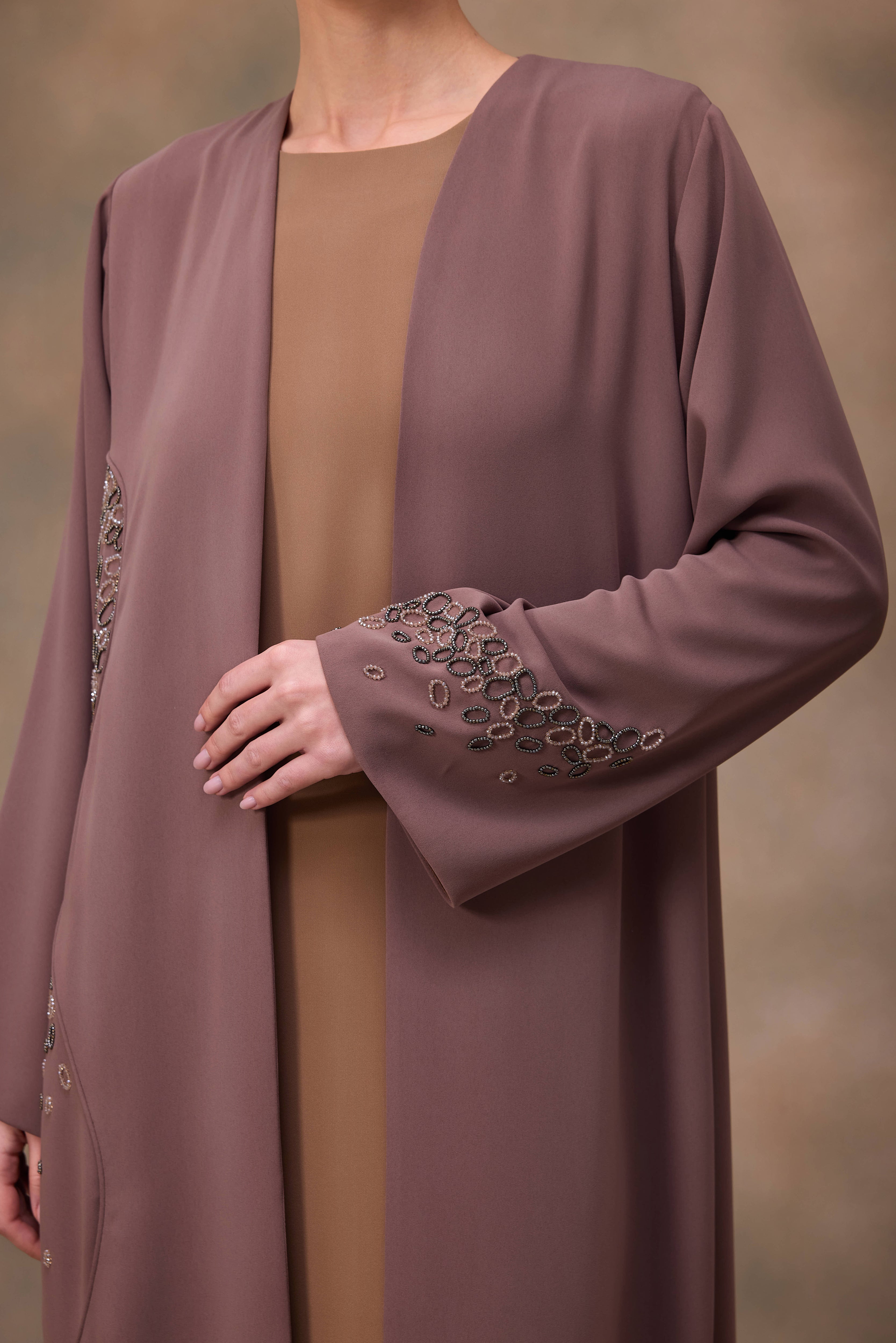 Noqya Abaya